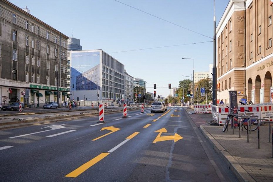 Trwa budowa drogi dla rowerw w alei "Solidarnoci". Zmiany w ruchu od 3 listopada