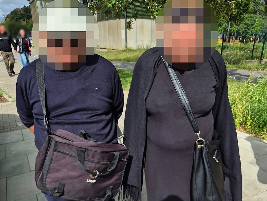 Na bazarze obserwowali kupuj�cych. Policjanci odkryli, jaki mieli plan